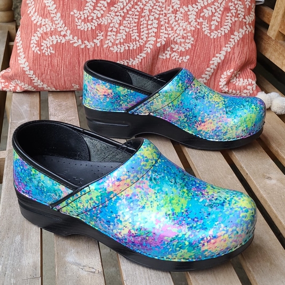 Dansko speckled patent Clearance